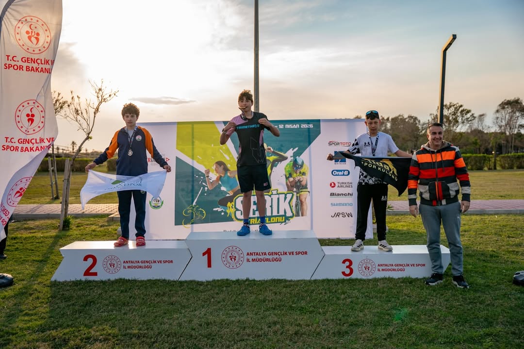 Osmangazili sporculardan madalya yağmuru 3 Bursam Medya -