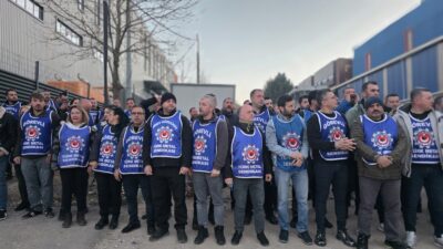 Bursa’da İnova Koltuk fabrikasında 16 işçinin işten çıkarılması sonrası işçiler