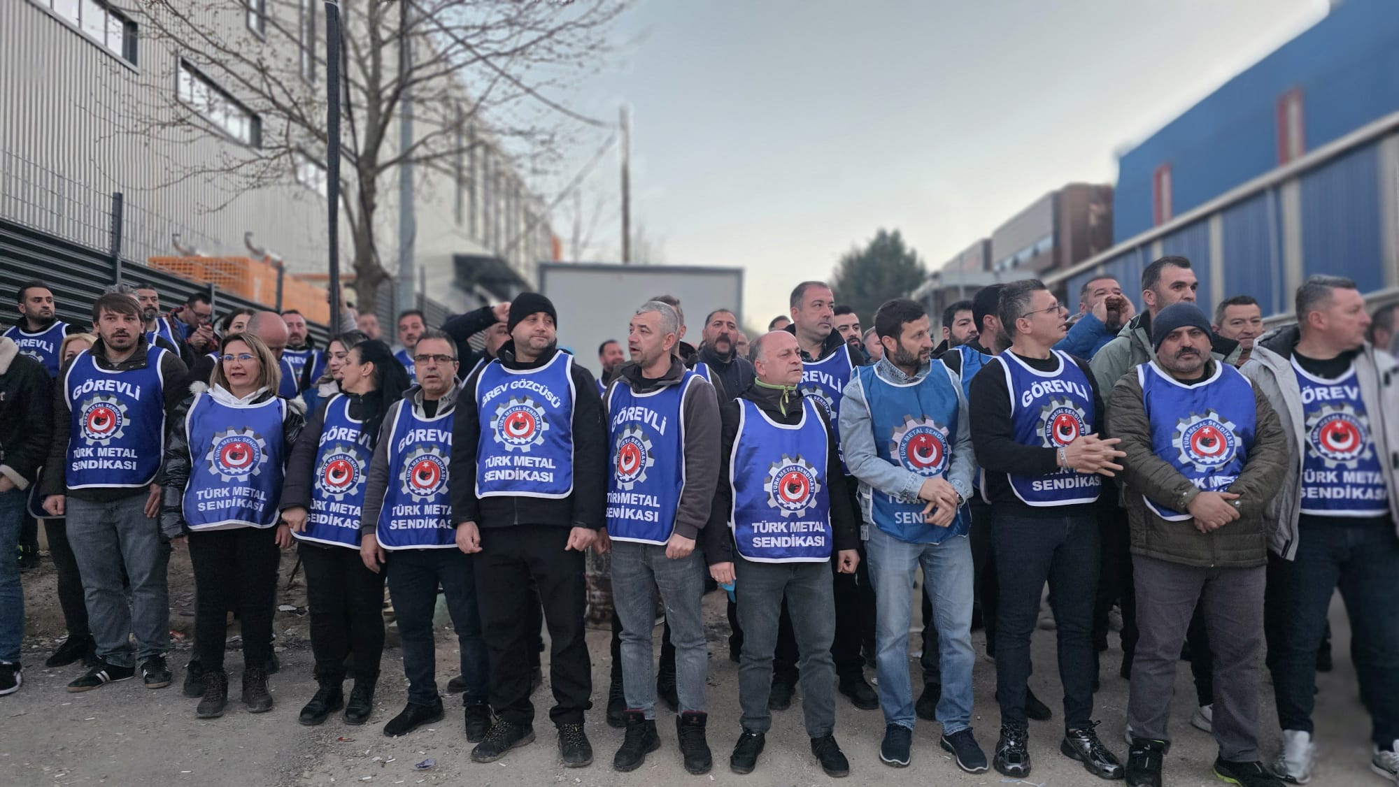 Bursa’da İnova Koltuk fabrikasında 16 işçinin işten çıkarılması sonrası işçiler