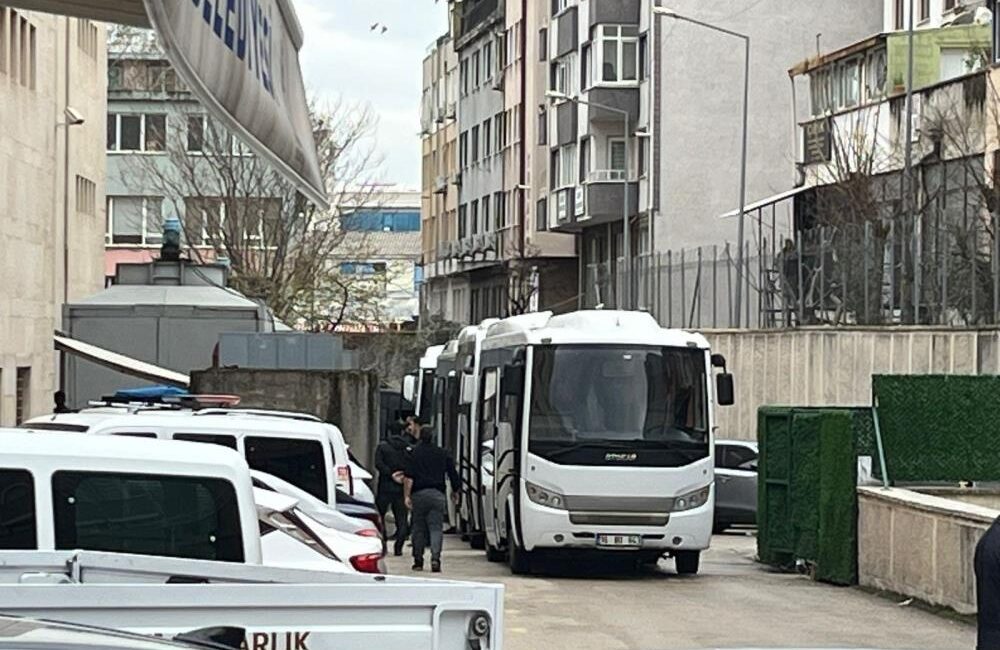 Bursa Büyükşehir Belediye eski Başkanı Mustafa Bozbey’in de aralarında bulunduğu