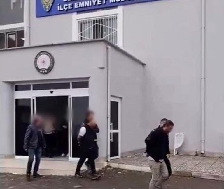 Bursa’nın Gemlik ilçesinde evden ve açıktan hırsızlık olaylarına karıştıkları tespit