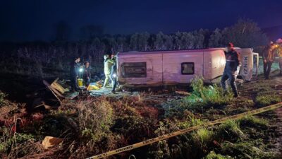 Bursa'nın İznik ilçesinde yolcu minibüsünün devrilmesi sonucu 1 kişi hayatını