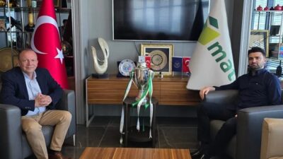 Bursalılara- Bursaspor’a her zaman en güçlü desteği veren Özer ve