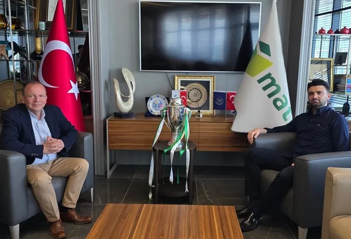 Bursalılara- Bursaspor’a her zaman en güçlü desteği veren Özer ve