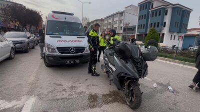 Bursa’nın Osmangazi ilçesinde meydana gelen trafik kazasında işçi servisine çarpan