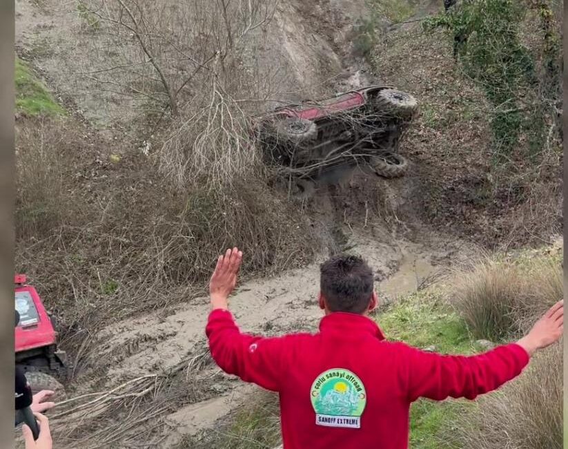 Bursa'da düzenlenen off-road etkinliği renkli görüntülere sahne olurken, parkurda takla