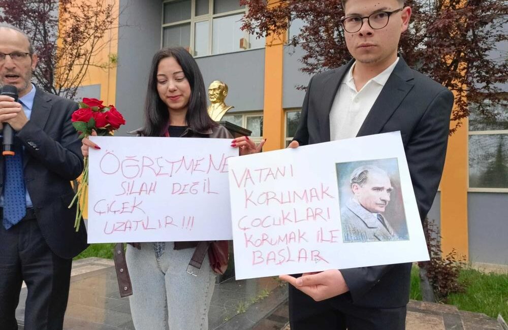 Şanlıurfa ve Kahramanmaraş'ta yaşanan üzücü olayların ardından, Şehit Erol Olçok