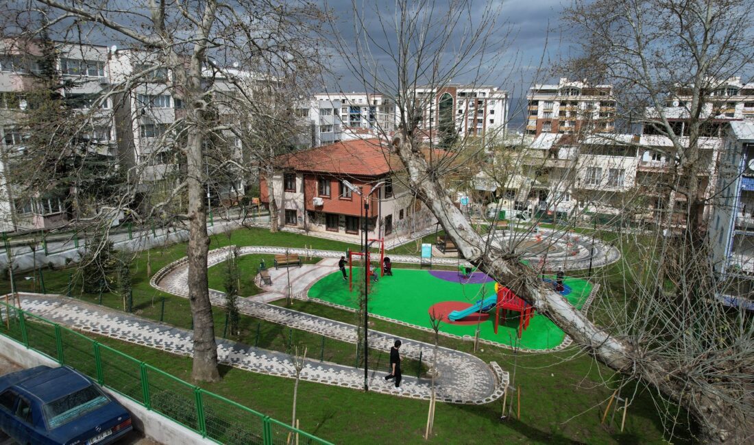 Yıldırım Belediyesi, park ve yeşil alanlarda bakım ve yenileme çalışmalarını