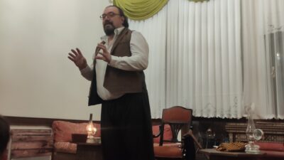 Son Meddahlardan B.Seçkin Kaymaz. 25. Direklerarası Seyirci Ödüllerinde, tek kişilik