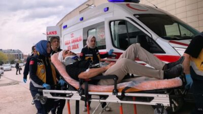 Bursa'nın İnegöl ilçesinde bir mobilya imalathanesine gelen grup, iş yeri