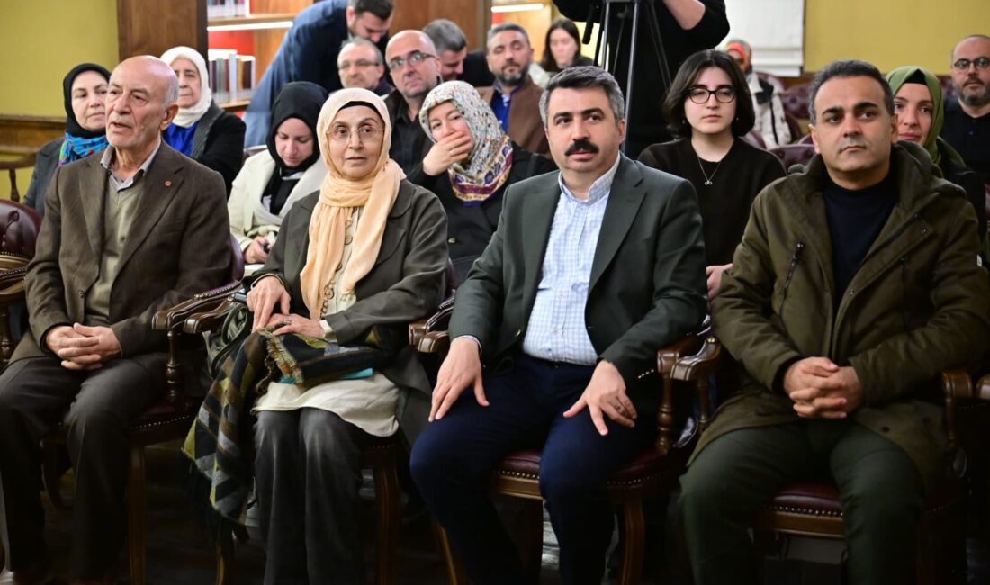 Yıldırım Belediyesi’nin düzenlediği programda yazar Cihan Aktaş, Bursalılarla bir araya