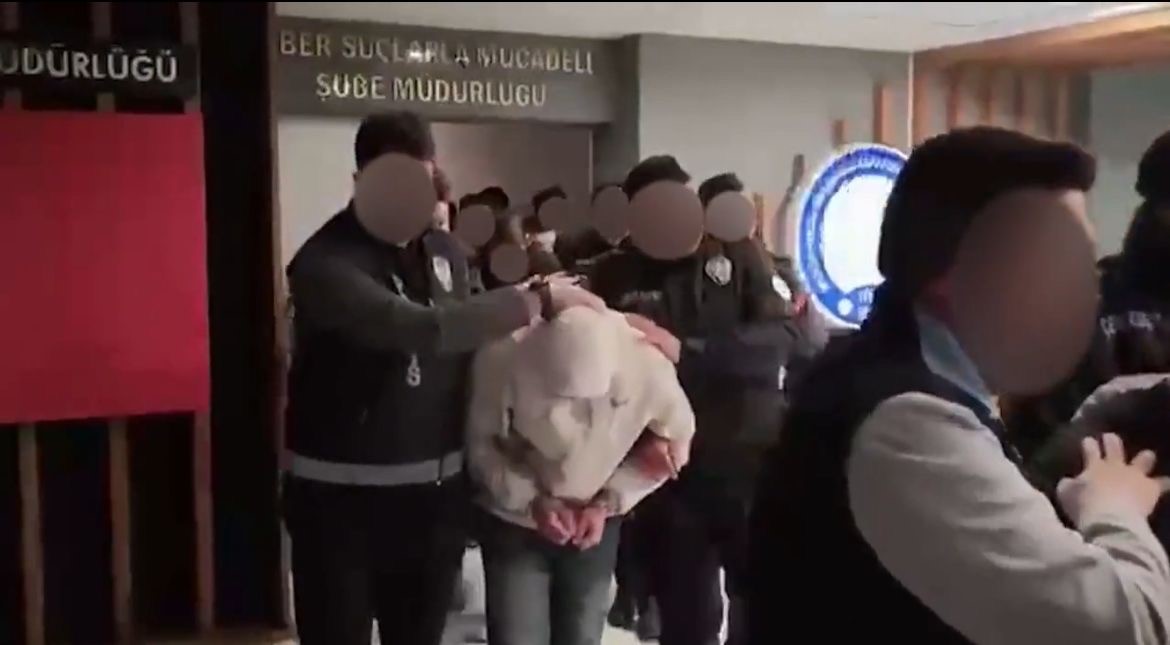 Bursa’da yasadışı bahis şebekesine yönelik operasyonda 31 kişi yakalandı, 22’si