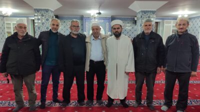 Bursa’da yıllardır aynı mahallede yaşayan Suriyeli Abdülkerim Ömer, ülkesine dönmeden