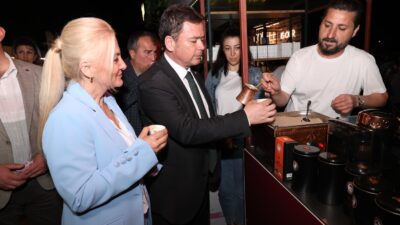 Bursa Kahve Festivali’nde sahne alan Can Bonomo’ya verilen Bursaspor atkısı