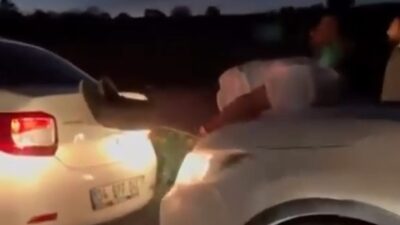 Bursa’da yolda kalan aracı çekmek isteyen vatandaşların bulduğu yöntem görenleri