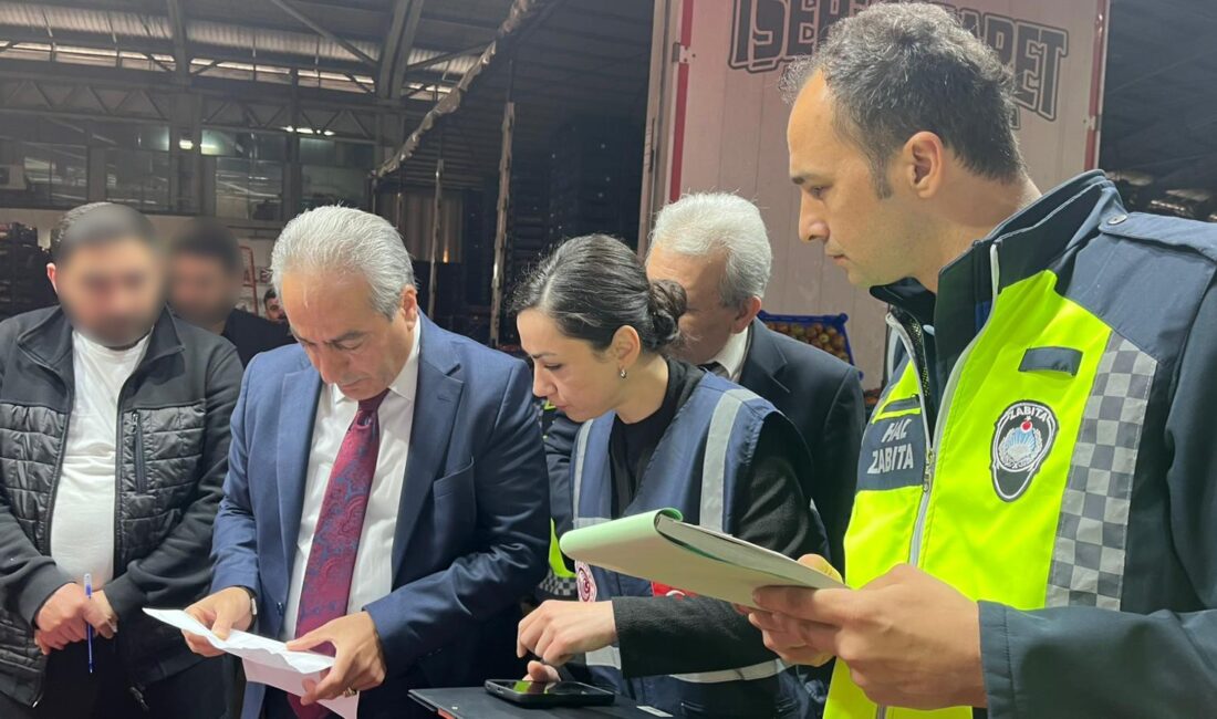 Kurban Bayramı öncesi Bursa’da sebze-meyve hali ve otobüs terminalinde sıkı