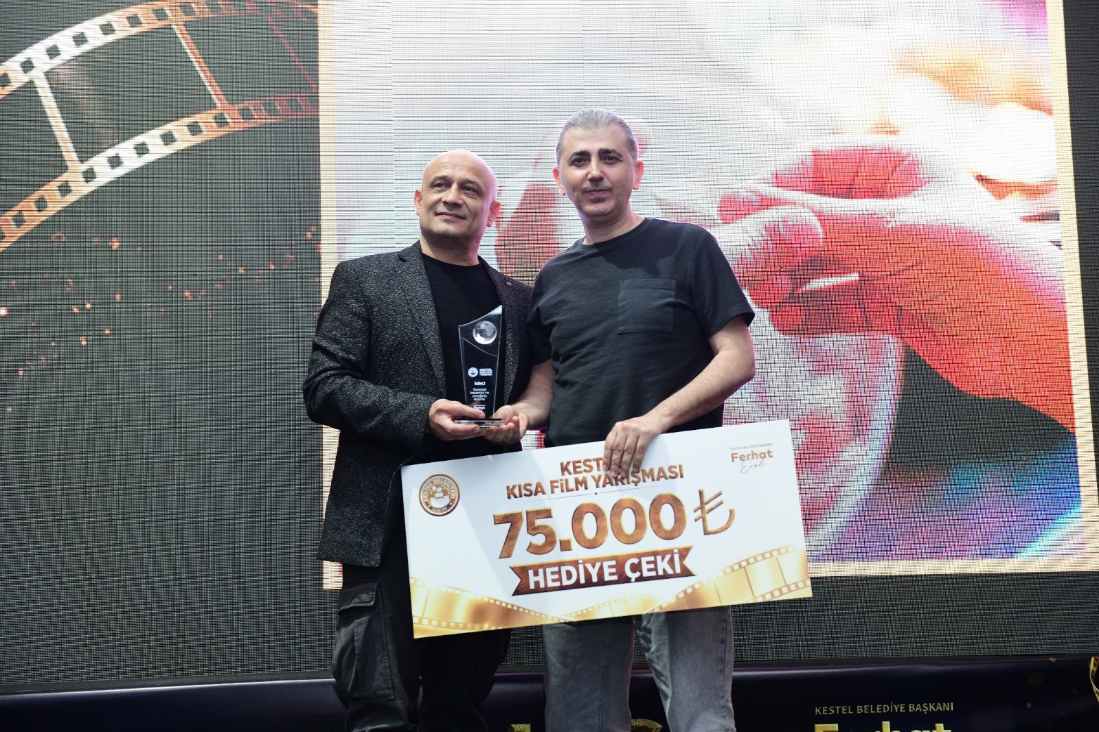 Kestel Belediyesi’nin ilk kez düzenlediği kısa film yarışması gala gecesi