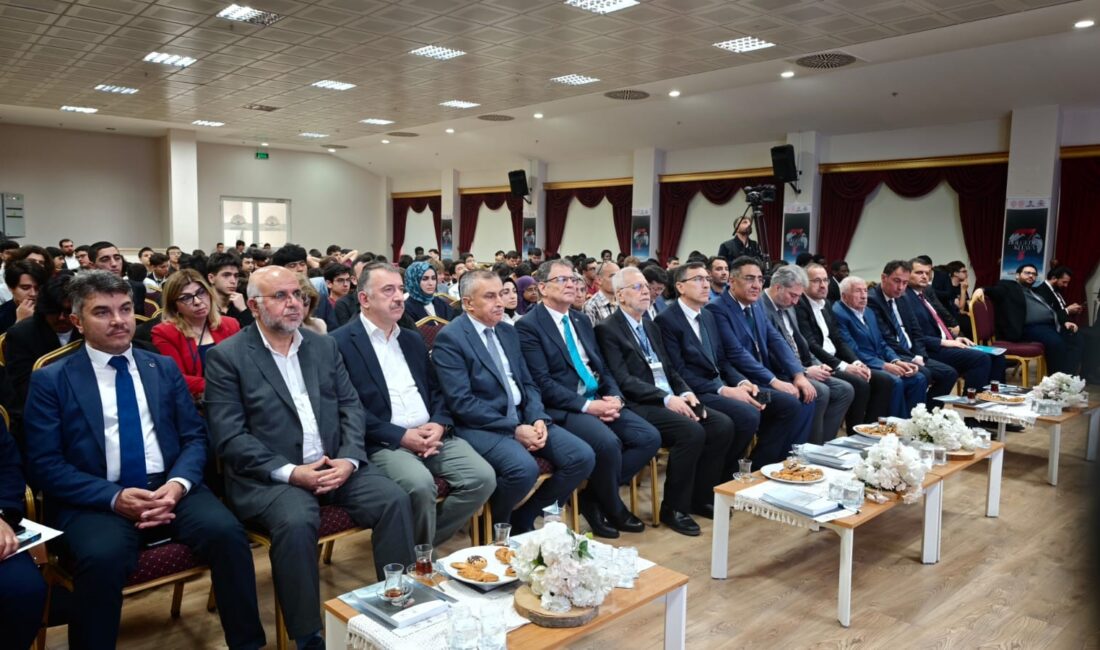 Bursa’da 7 bölgeden 7 kıtaya temasıyla düzenlenen uluslararası imam hatip