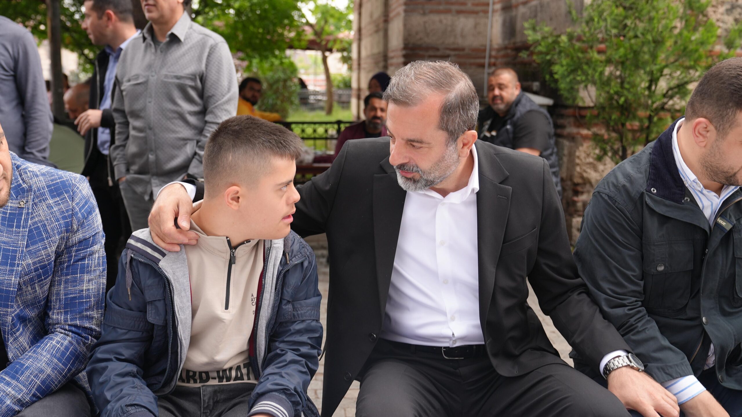 Gürsu’da özel çocuklar, Tarihi Abdal Meydanı’nda kahvaltı yapıp Bursa’nın meşhur