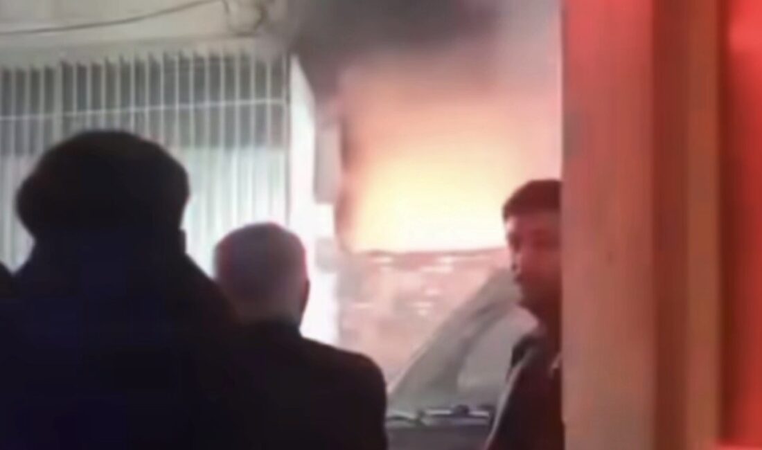 Bursa Yıldırım’da bir tekstil atölyesinde çıkan yangın paniğe neden oldu.