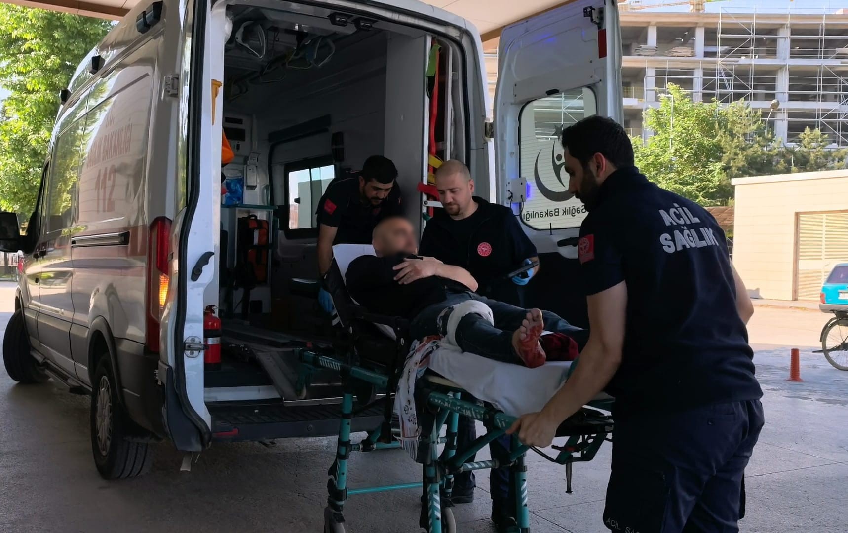 Bursa’da Kurban Bayramı’nın ilk saatlerinde kurban kesimi sırasında yaralanan çok