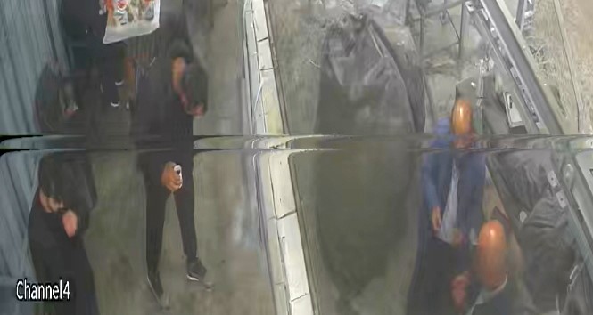 Bursa’nın Nilüfer ilçesinde besi çiftliğinde et yerken nefes borusuna parça