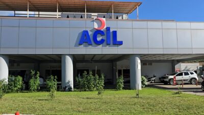 Bursa'nın Orhaneli ilçesinde su kesintisi nedeniyle pınardan taşıma su kullandıkları