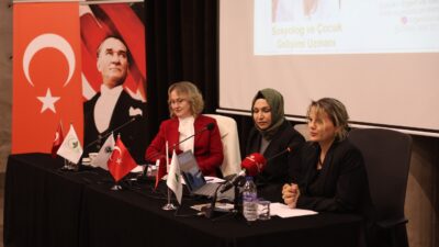 Osmangazi’de düzenlenen Ana Baba Okulu programında aile içi şiddet konusu