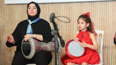 Osmangazi Belediyesi’nin Anneler Günü’ne özel düzenlediği etkinlikte anneler ve kızları