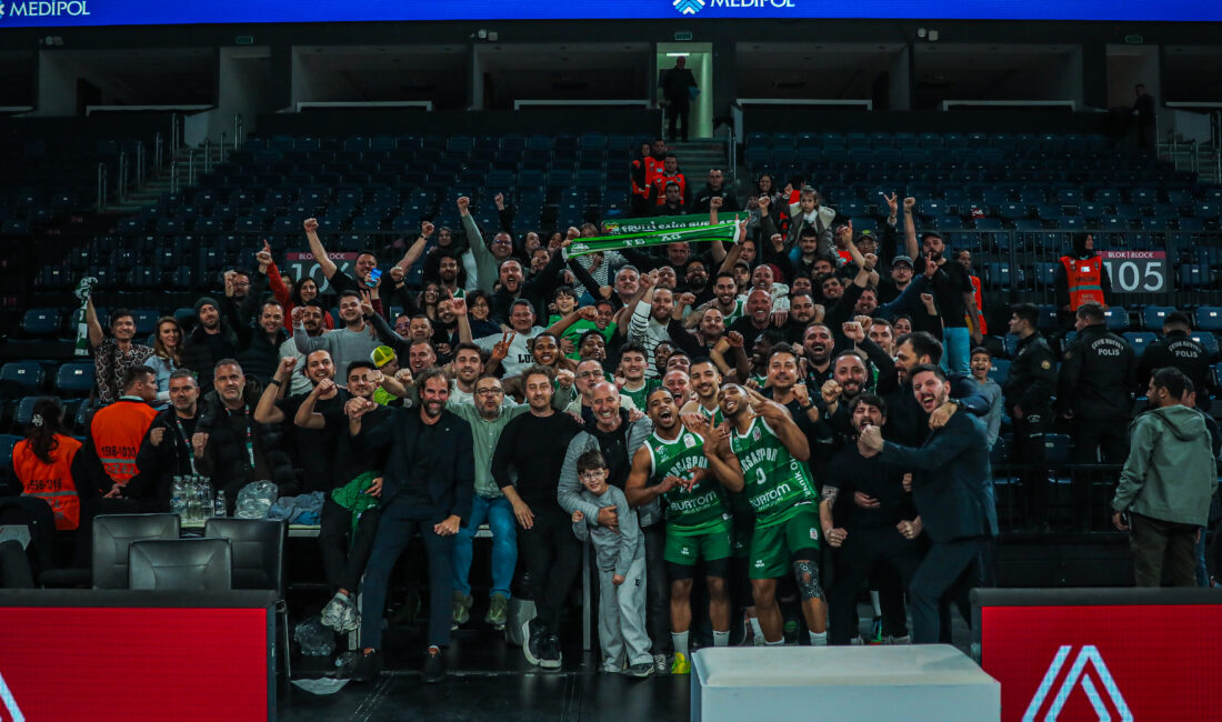 Bursaspor Basketbol; İstanbul'da Ufuk Sarıca'nın çalıştırdığı takımı 83-82 yendi.
