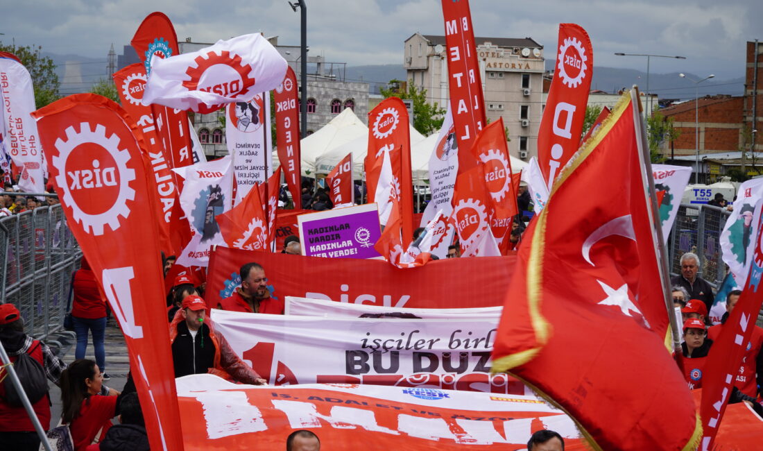 Bursa’da 1 Mayıs Emek ve Dayanışma Günü’nde binlerce kişi Osmangazi’den