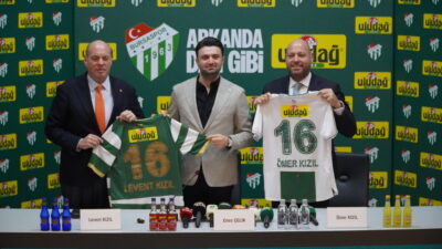 Bursaspor, Uludağ İçecek ile forma sırt sponsorluğu anlaşmasını bir sezon