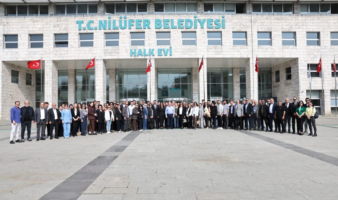 Nilüfer Belediyesi’nde Kurban Bayramı öncesi geleneksel bayramlaşma programı düzenlendi. Belediye