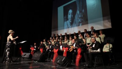 Nilüfer Belediyesi Türk Sanat Müziği Korosu’nun düzenlediği “Ben Öksüzüm” konserinde,