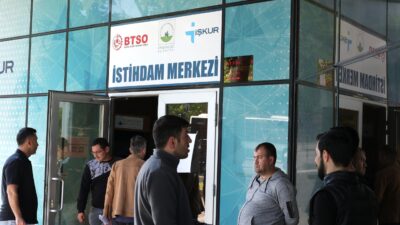Osmangazi’de düzenlenen istihdam buluşmalarında 35 kişi iş sahibi oldu, iş