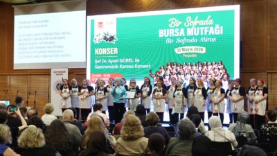 Bursa’da düzenlenen “Bir Sofrada Bursa Mutfağı” etkinliği, kentin asırlık lezzetlerini