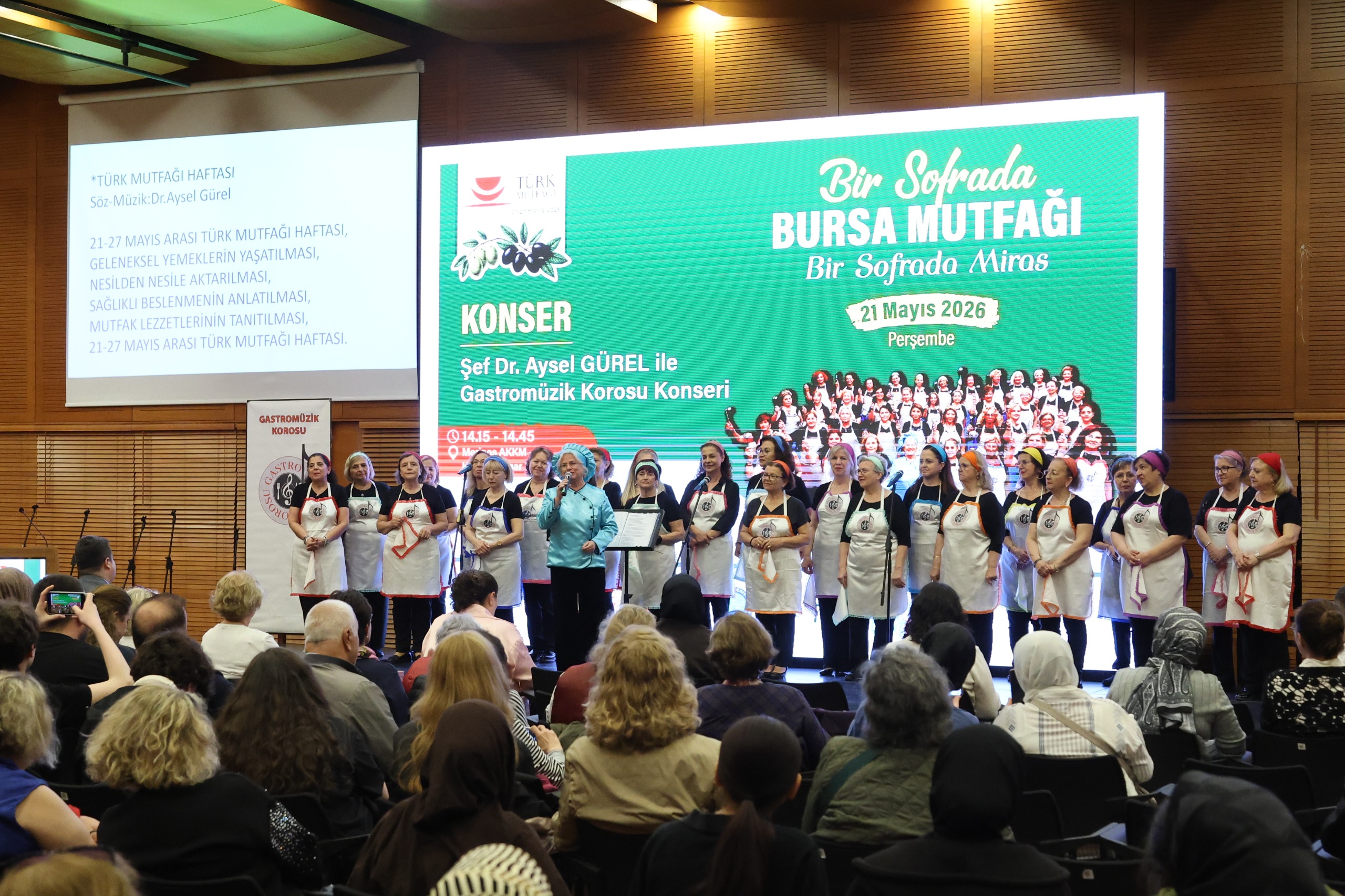 Bursa’da düzenlenen “Bir Sofrada Bursa Mutfağı” etkinliği, kentin asırlık lezzetlerini