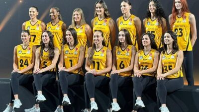 CEV Şampiyonlar Ligi finalinde VakıfBank, Eczacıbaşı Dynavit'i 3-1 mağlup etti