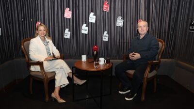 Deneyimli gazeteci Serkan Yetişmişoğlu, Osmangazi Belediyesi’nin Medya Buluşmaları programında öğrencilerle