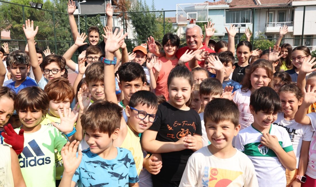 Nilüfer Belediyesi’nin geleneksel Yaz Spor Okulları 29 Haziran’da başlıyor. Futboldan